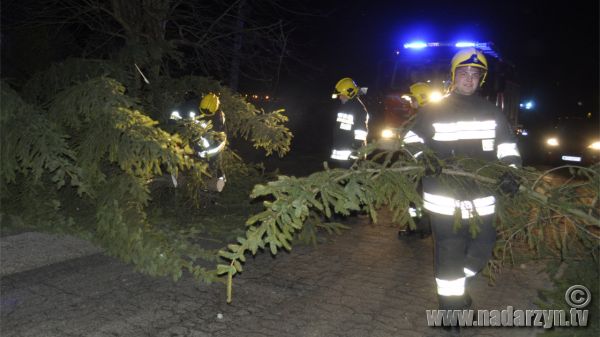 Wieczorna akcja strażaków